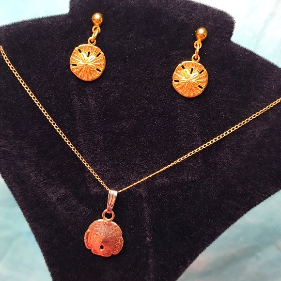 Sand Dollar Set - Picture 1 of 5